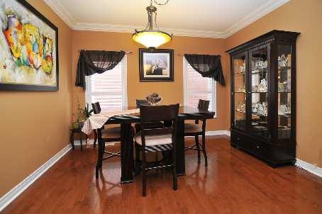 45 Umbria Cres, House detached with 4 bedrooms, 3 bathrooms and 4 parking in Vaughan ON | Image 7