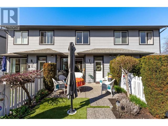 987 Laurier Avenue, House attached with 2 bedrooms, 3 bathrooms and 1 parking in Kelowna BC | Image 47