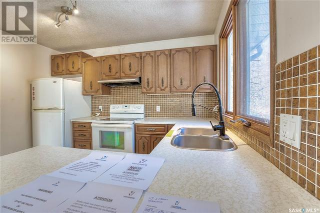 117 2nd Street W, House detached with 4 bedrooms, 2 bathrooms and null parking in Pierceland SK | Image 4