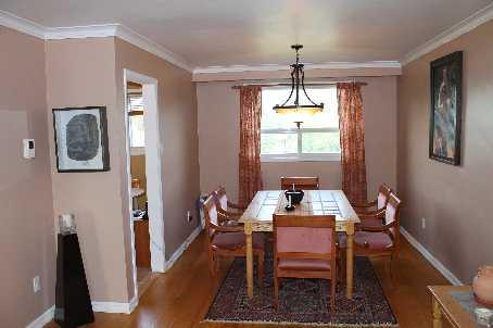 35 Pondsview Dr, House detached with 3 bedrooms, 2 bathrooms and 2 parking in Toronto ON | Image 5