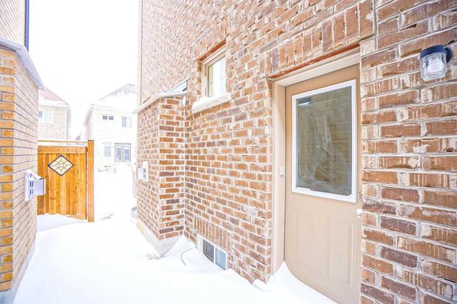 11 Gladiolus St, House detached with 5 bedrooms, 6 bathrooms and 5 parking in Brampton ON | Image 25