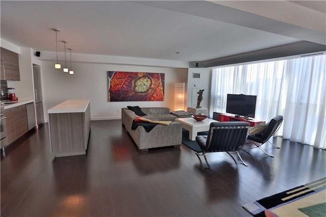1001 - 55 Stewart St, Condo with 2 bedrooms, 3 bathrooms and 2 parking in Toronto ON | Image 6
