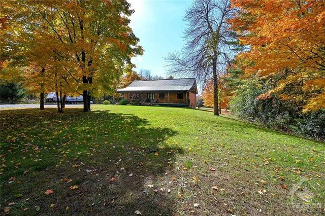 4 B12 Road, House detached with 3 bedrooms, 2 bathrooms and 10 parking in Rideau Lakes ON | Card Image