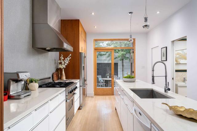 291 Crawford St, House semidetached with 4 bedrooms, 4 bathrooms and 2 parking in Toronto ON | Image 12