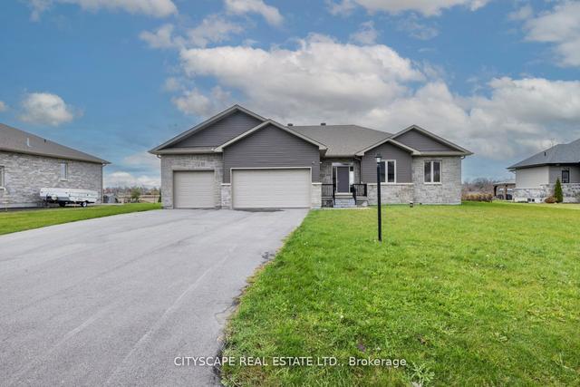 320 Autumn Meadow Way, House detached with 3 bedrooms, 3 bathrooms and 7 parking in Ottawa ON | Image 1