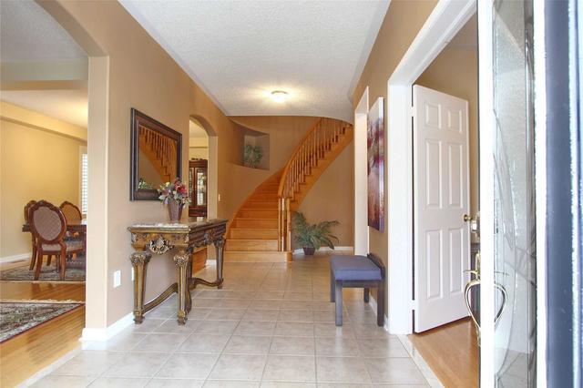 12 Cosmo Crt, House detached with 5 bedrooms, 6 bathrooms and 6 parking in Brampton ON | Image 34