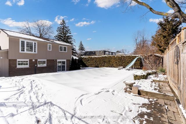 32 Ridgehill Dr, House detached with 4 bedrooms, 3 bathrooms and 5 parking in Brampton ON | Image 27