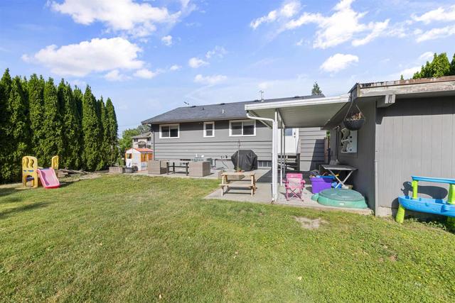 9845 Young Road, House detached with 3 bedrooms, 2 bathrooms and null parking in Chilliwack BC | Image 32