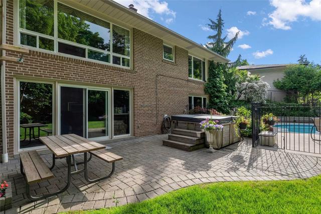 26 Restwell Cres, House detached with 3 bedrooms, 3 bathrooms and 6 parking in Toronto ON | Image 30