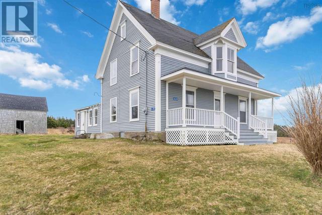 634 Riverside Road, House detached with 5 bedrooms, 1 bathrooms and null parking in Clare NS | Image 2
