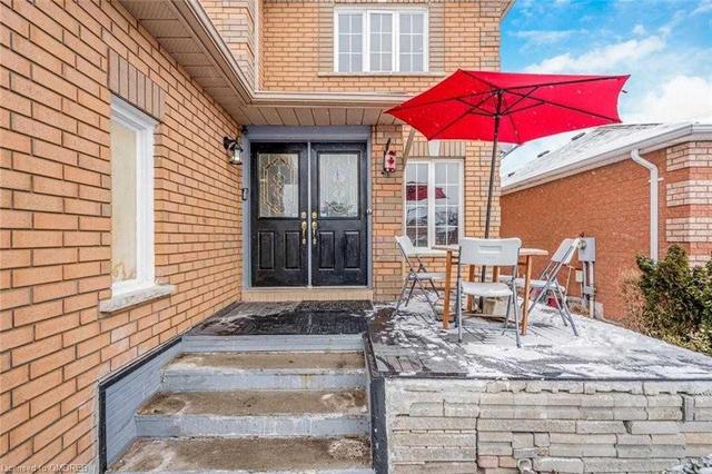 31 Colleyville St, House detached with 4 bedrooms, 4 bathrooms and 6 parking in Brampton ON | Image 23