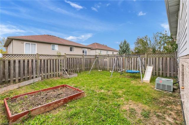 4262 Pioneer Avenue, House semidetached with 3 bedrooms, 2 bathrooms and 2 parking in Windsor ON | Image 24