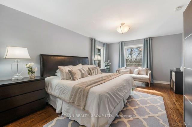 27 Lawrence Cres, House detached with 4 bedrooms, 3 bathrooms and 2 parking in Toronto ON | Image 10