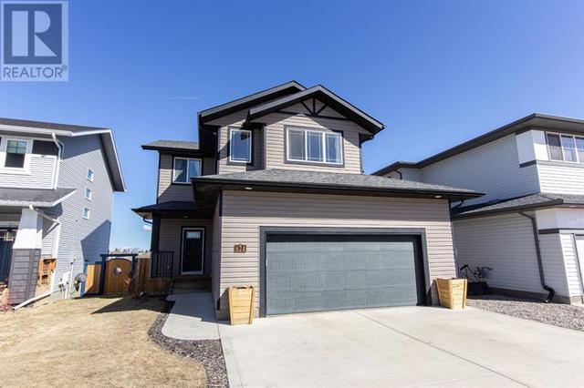 624 Robinson Avenue, House detached with 4 bedrooms, 2 bathrooms and 4 parking in Penhold AB | Image 1