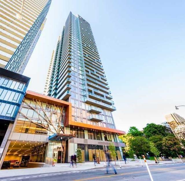 4007 - 50 Wellesley St E, Condo with 1 bedrooms, 1 bathrooms and 1 parking in Toronto ON | Image 1