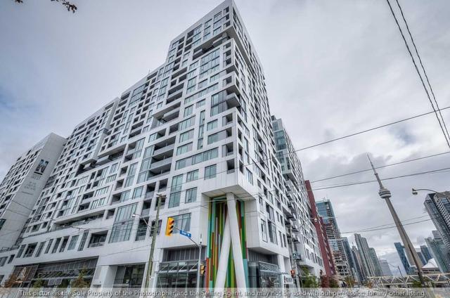 915 - 27 Bathurst St, Condo with 1 bedrooms, 1 bathrooms and 0 parking in Toronto ON | Image 1