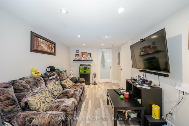 2 Delbasso Crt, House detached with 3 bedrooms, 4 bathrooms and 6 parking in Toronto ON | Image 26