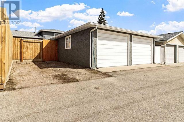135 Rundlehorn Crescent Ne, House detached with 4 bedrooms, 2 bathrooms and 3 parking in Calgary AB | Image 23
