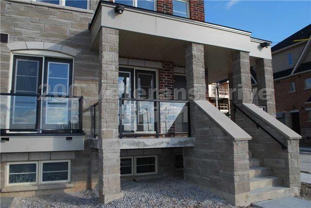 Unit#1 - 200 Veterans Dr, Townhouse with 3 bedrooms, 3 bathrooms and 1 parking in Brampton ON | Image 2