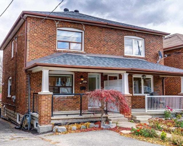 141 Robina Ave, House semidetached with 3 bedrooms, 2 bathrooms and 1 parking in Toronto ON | Image 12