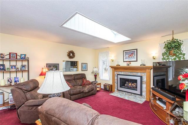 5379 Gabert Road, House detached with 3 bedrooms, 3 bathrooms and 10 parking in Ottawa ON | Image 19