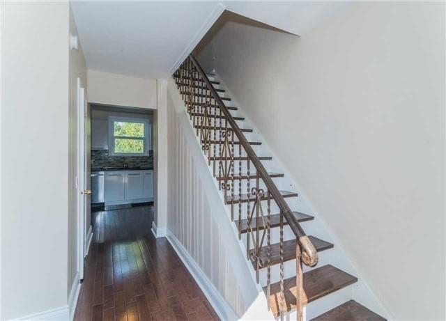 58 Fairchild Ave, House detached with 3 bedrooms, 3 bathrooms and 3 parking in Toronto ON | Image 16