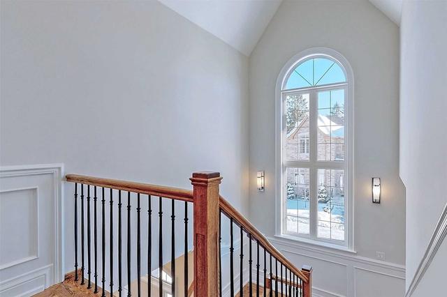 2 Geranium Crt, House detached with 5 bedrooms, 7 bathrooms and 9 parking in Toronto ON | Image 9