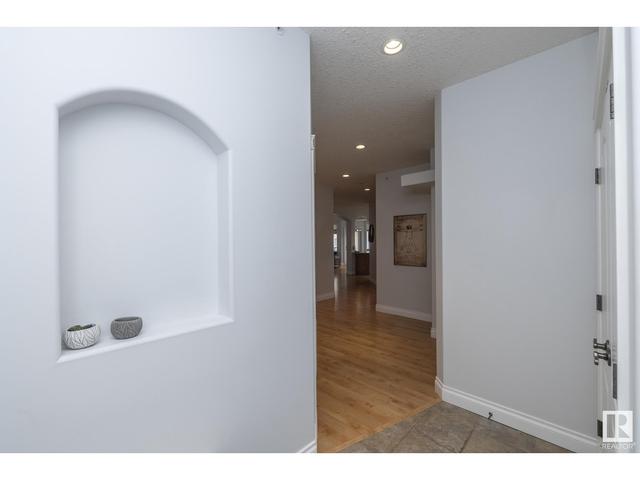 504 - 10178 117 St Nw, Condo with 2 bedrooms, 2 bathrooms and 2 parking in Edmonton AB | Image 8