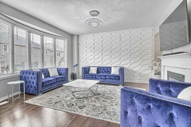 7 Peppermint Clse, House detached with 5 bedrooms, 5 bathrooms and 5 parking in Brampton ON | Image 12