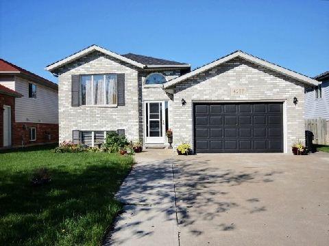 4257 Northwood Lakes Dr, House detached with 2 bedrooms, 2 bathrooms and 4 parking in Windsor ON | Image 1