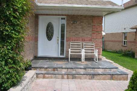 81 Timberlane Dr, House detached with 3 bedrooms, 3 bathrooms and 2 parking in Brampton ON | Image 2