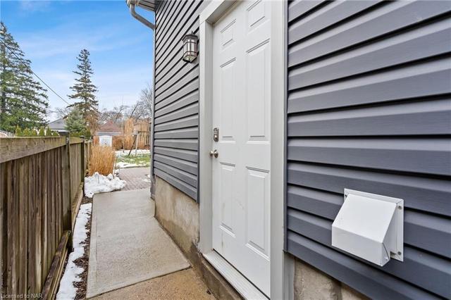 32 Lloyd Street, House detached with 2 bedrooms, 1 bathrooms and 3 parking in St. Catharines ON | Image 27