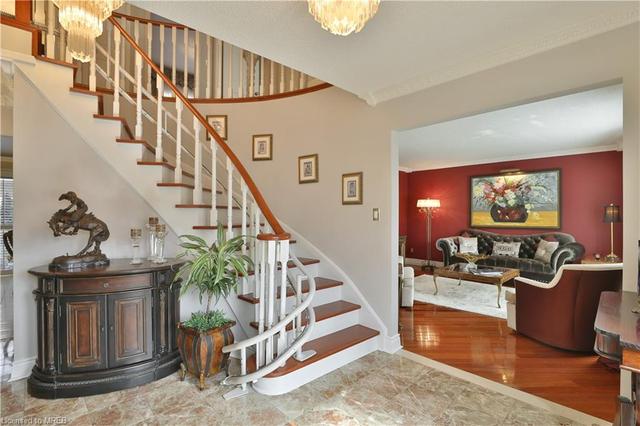 2023 Lady Di Court, House detached with 5 bedrooms, 3 bathrooms and 6 parking in Mississauga ON | Image 14
