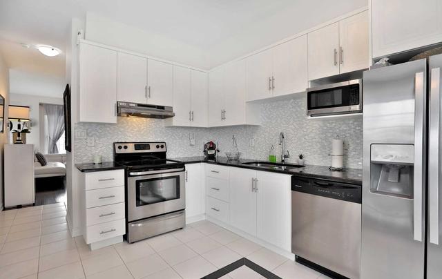 58 - 215 Dundas St E, Townhouse with 2 bedrooms, 4 bathrooms and 2 parking in Hamilton ON | Image 2