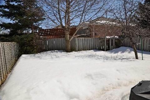 79 Geddes Cres, House detached with 2 bedrooms, 2 bathrooms and 2 parking in Barrie ON | Image 9