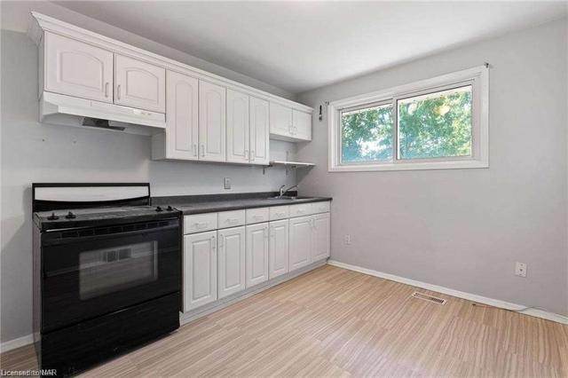 252 Scott St, Home with 2 bedrooms, 3 bathrooms and 4 parking in St. Catharines ON | Image 14