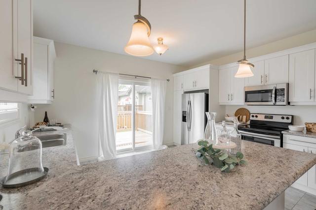 11 Dorchester Dr, House detached with 2 bedrooms, 3 bathrooms and 3 parking in Prince Edward County ON | Image 2