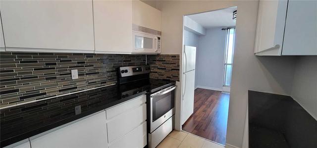 1002 - 1 Massey Sq, Condo with 2 bedrooms, 1 bathrooms and 0 parking in Toronto ON | Image 13