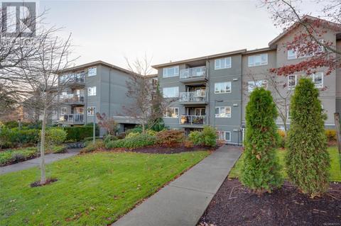 307 - 951 Topaz Ave, Condo with 2 bedrooms, 2 bathrooms and 1 parking in Victoria BC | Card Image