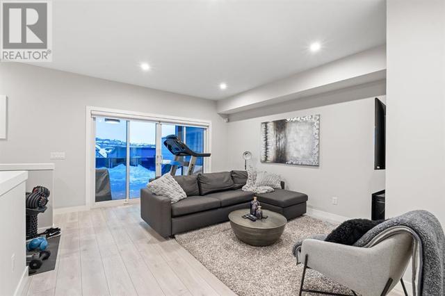 3048 85 Street Sw, House attached with 2 bedrooms, 3 bathrooms and 2 parking in Calgary AB | Image 65