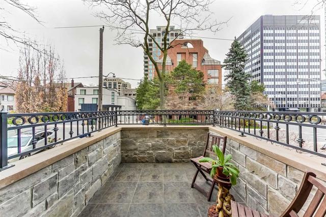 1b Lynwood Ave, House attached with 3 bedrooms, 4 bathrooms and 3 parking in Toronto ON | Image 32