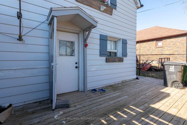 64 Pelmo Cres, House detached with 2 bedrooms, 2 bathrooms and 4 parking in Toronto ON | Image 19