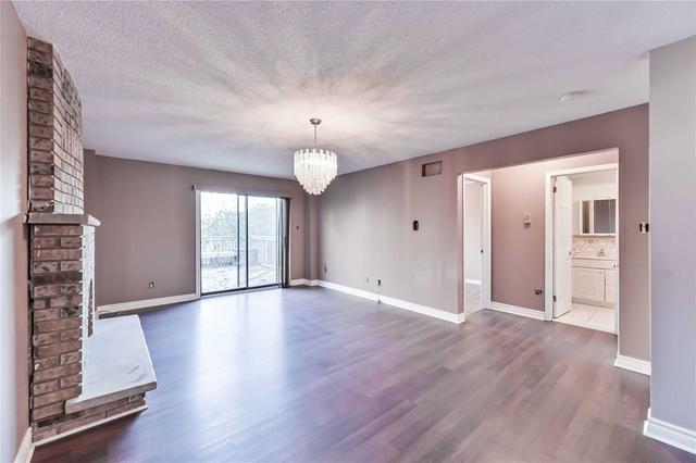 198 Robert Hicks Dr, House semidetached with 4 bedrooms, 3 bathrooms and 5 parking in Toronto ON | Image 3