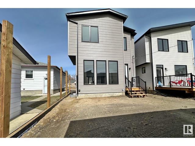 7617 88 Av Nw, House detached with 3 bedrooms, 2 bathrooms and null parking in Edmonton AB | Image 37