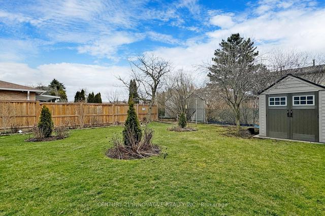 17 Boundy Cres, House detached with 4 bedrooms, 3 bathrooms and 3 parking in Toronto ON | Image 30