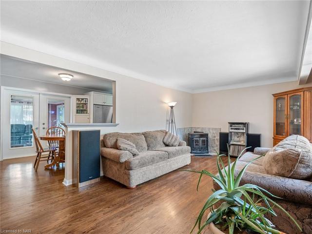 17 Clearview Heights, House detached with 2 bedrooms, 2 bathrooms and 5 parking in St. Catharines ON | Image 22