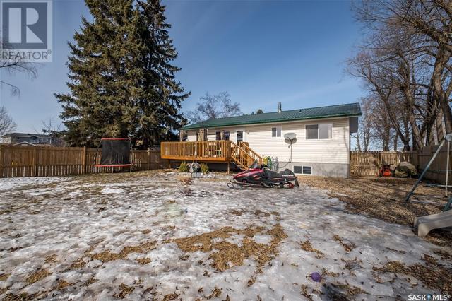 607 2nd Avenue W, House detached with 3 bedrooms, 2 bathrooms and null parking in Shellbrook SK | Image 34