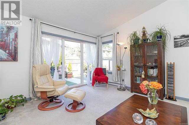 8 - 1184 Clarke Rd, House attached with 2 bedrooms, 1 bathrooms and 1 parking in Central Saanich BC | Image 6