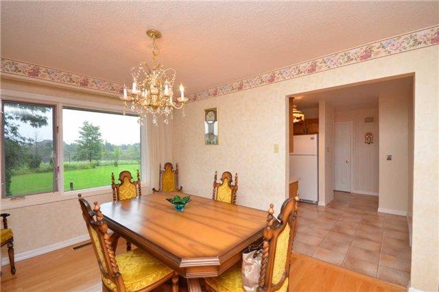 3821 Countryside Dr, House detached with 3 bedrooms, 3 bathrooms and 10 parking in Brampton ON | Image 4