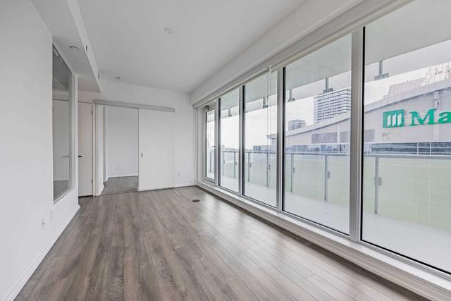 2209 - 197 Yonge St, Condo with 3 bedrooms, 2 bathrooms and 1 parking in Toronto ON | Image 31